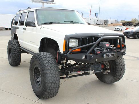 Used 2001 Jeep Cherokee Sport image 4