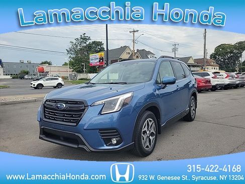Used 2024 Subaru Forester Premium AWD/4WD image 1