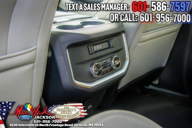 Used 2026 Ford Expedition Platinum w/ Platinum Ultimate Package AWD/4WD image 37