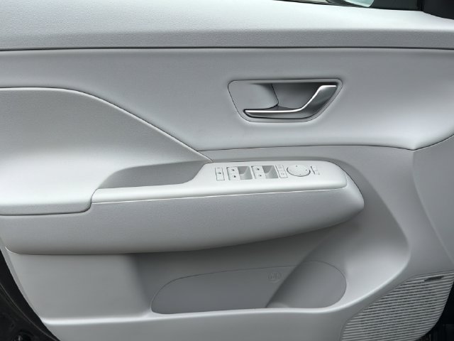 New 2026 Hyundai Kona Limited FWD image 12
