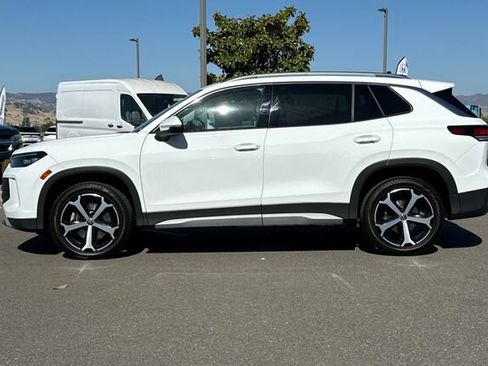Used 2025 Volkswagen Tiguan SE w/ Panoramic Sunroof Package AWD/4WD image 7