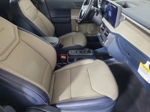 New 2026 Ford Maverick Lariat image 11