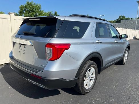Used 2024 Ford Explorer XLT w/ Equipment Group 202A AWD/4WD image 3