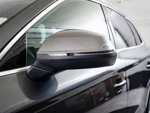 Certified 2025 Audi Q5 2.0T Premium Plus w/ Premium Plus Package image 15