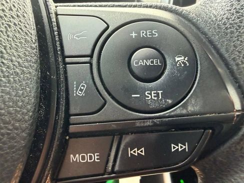 Used 2023 Toyota RAV4 LE FWD image 15
