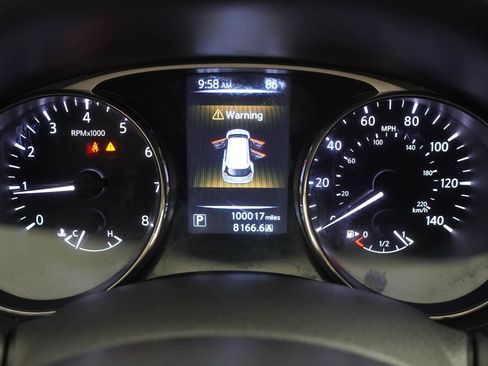 Used 2016 Nissan Rogue S w/ Appearance Package FWD image 12