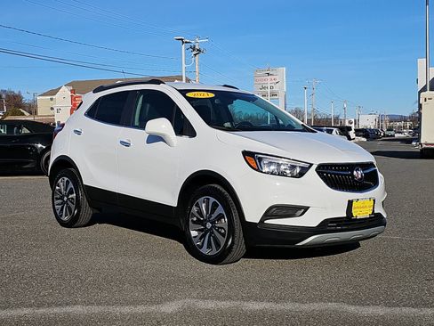 Used 2021 Buick Encore Preferred w/ Safety Package image 2