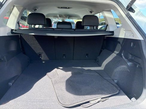 Used 2022 Volkswagen Tiguan SE AWD/4WD image 11