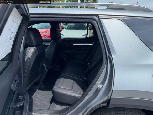 New 2027 GMC Terrain Elevation w/ Elevation Premium Package AWD/4WD image 12