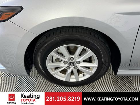 Used 2025 Toyota Camry LE FWD image 30