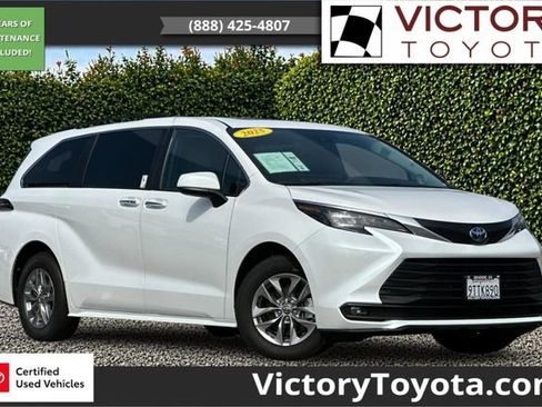 Certified 2025 Toyota Sienna XLE w/ XLE Plus Package AWD/4WD image 1