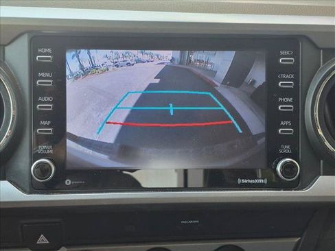Used 2020 Toyota Tacoma SR5 RWD image 12