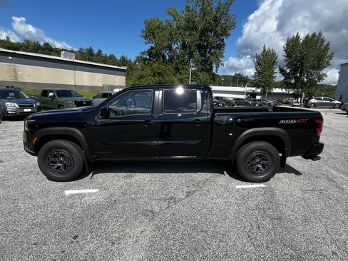 New 2026 Nissan Frontier PRO-4X w/ Tow Package AWD/4WD image 4