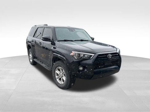 Used 2021 Toyota 4Runner SR5 Premium image 6