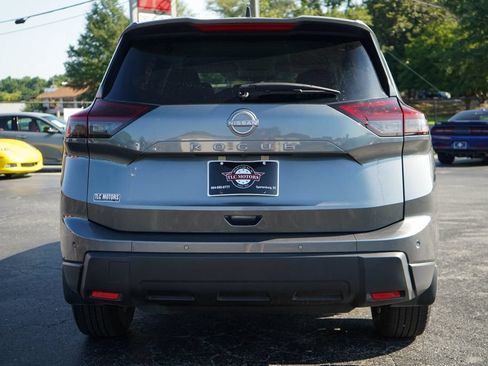Used 2026 Nissan Rogue S FWD image 19