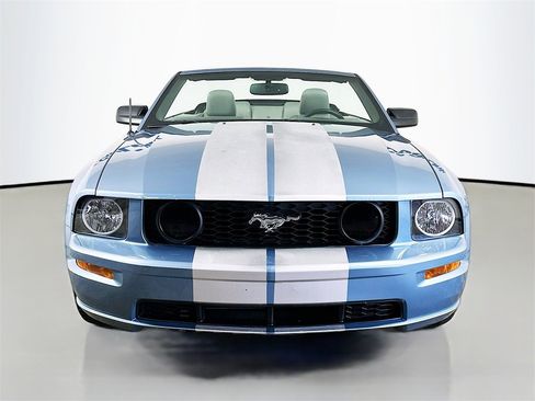 Used 2006 Ford Mustang GT Premium image 2
