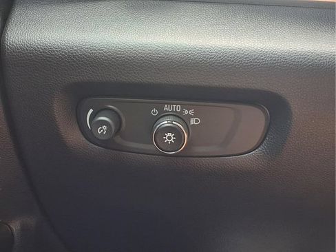 Used 2023 Chevrolet Traverse RS AWD/4WD image 12