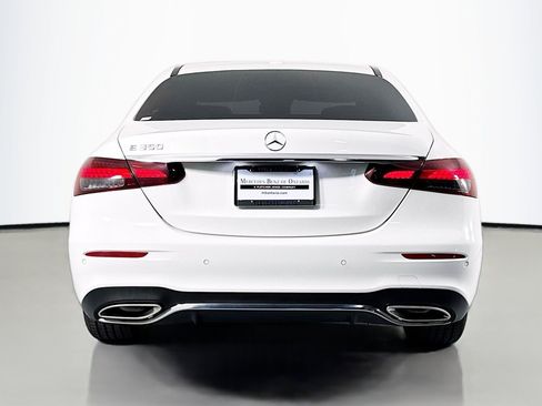 Used 2022 Mercedes-Benz E 350 Sedan image 3