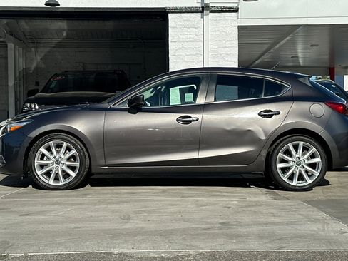 Used 2017 MAZDA MAZDA3 Touring image 7