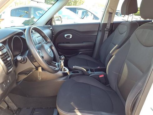 Used 2018 Kia Soul image 9