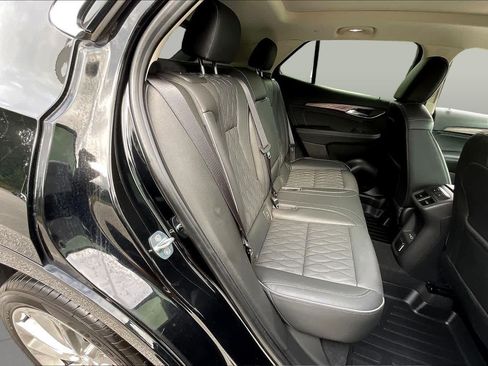 Used 2022 Buick Envision Avenir w/ Technology Package II FWD image 41