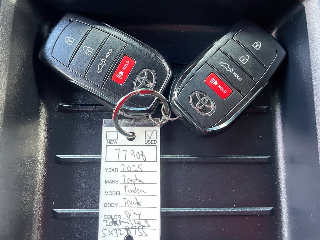 Used 2025 Toyota Tundra SR5 AWD/4WD image 18