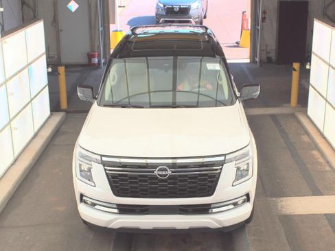 Used 2025 Nissan Armada Platinum w/ Convenience Package RWD image 2