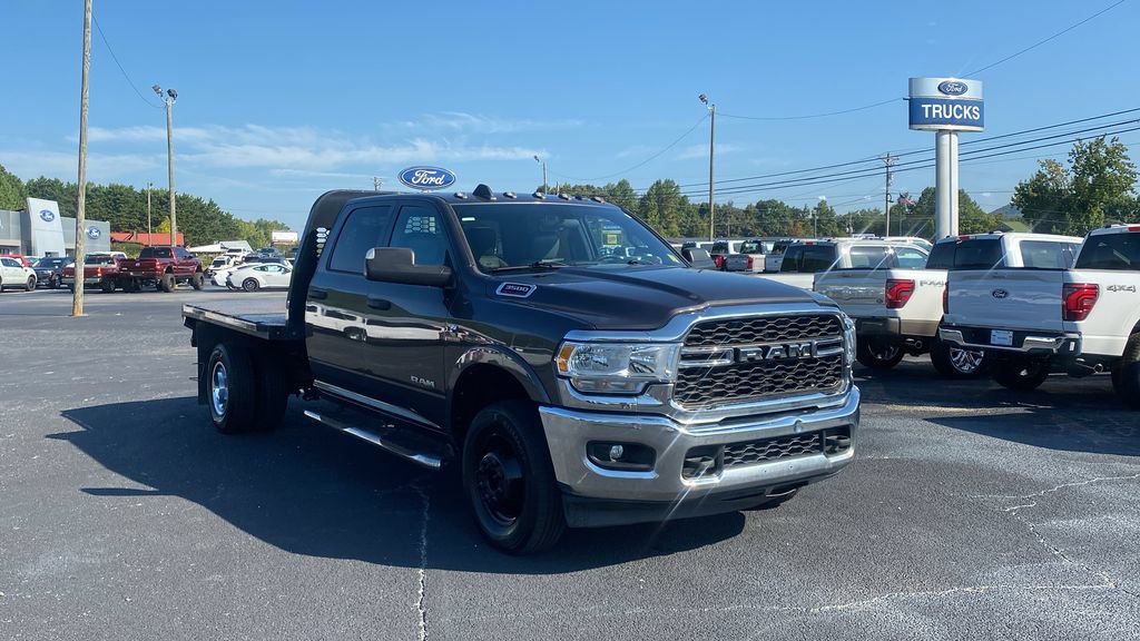 Used 2021 RAM 3500 Tradesman w/ Chrome Appearance Group AWD/4WD image 3