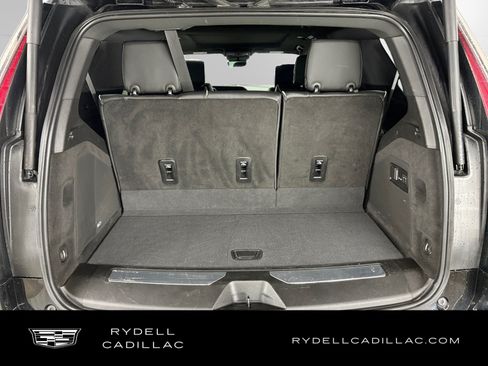 Used 2023 Cadillac Escalade Premium Luxury AWD/4WD image 19