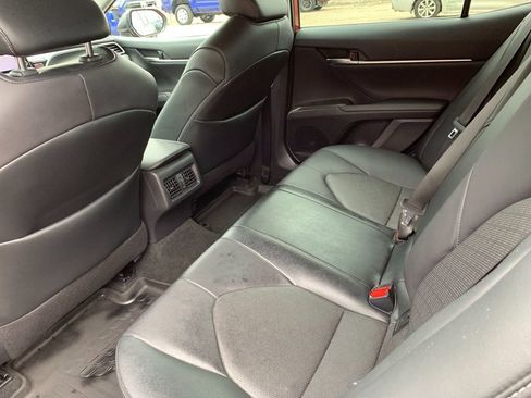 Used 2021 Toyota Camry XSE image 14