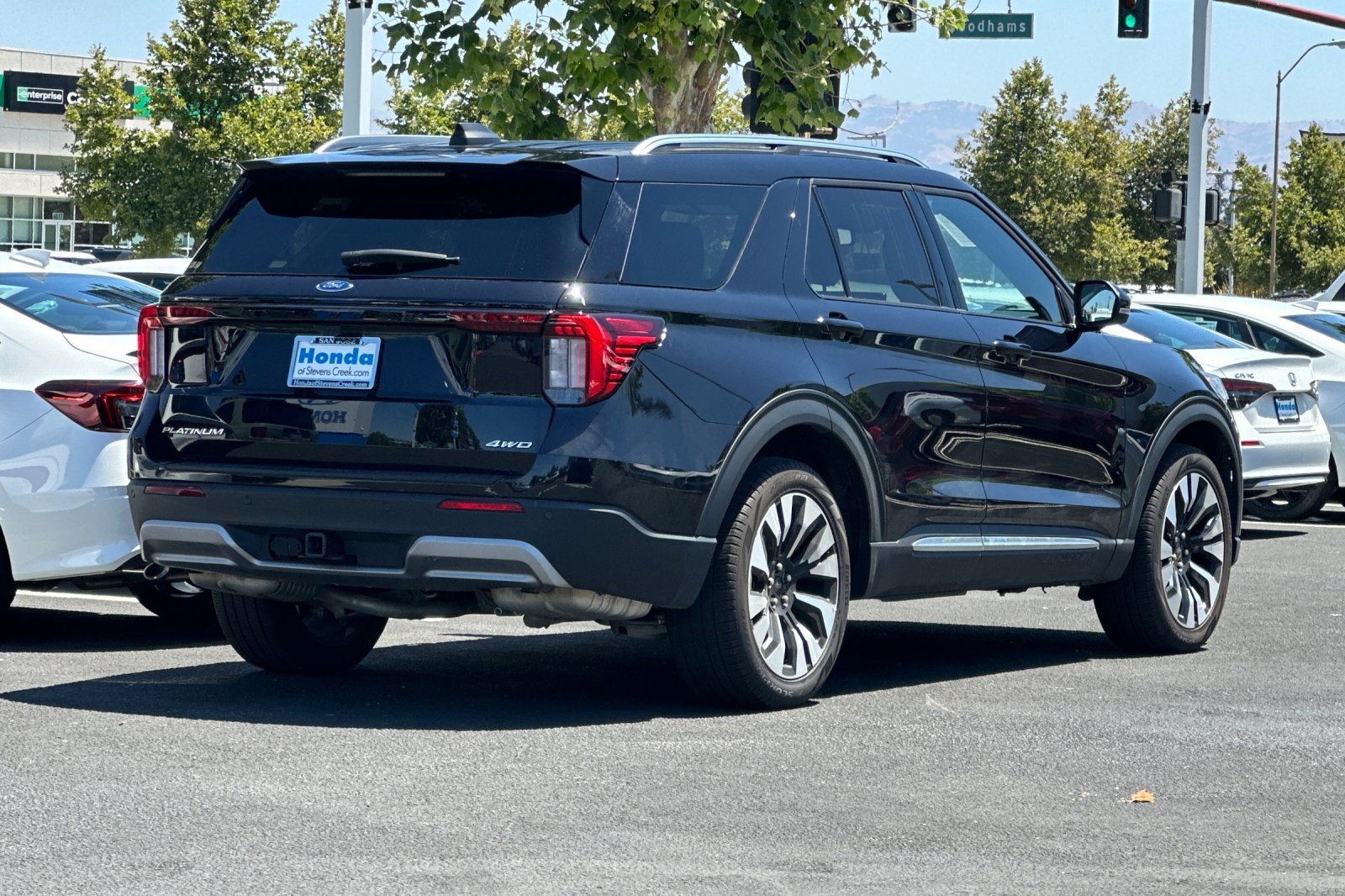 Used 2025 Ford Explorer Platinum w/ LUX Leather Package AWD/4WD image 9