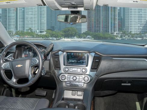 Used 2018 Chevrolet Tahoe LS RWD image 20