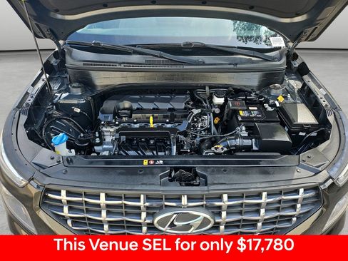Used 2022 Hyundai Venue SEL FWD image 38