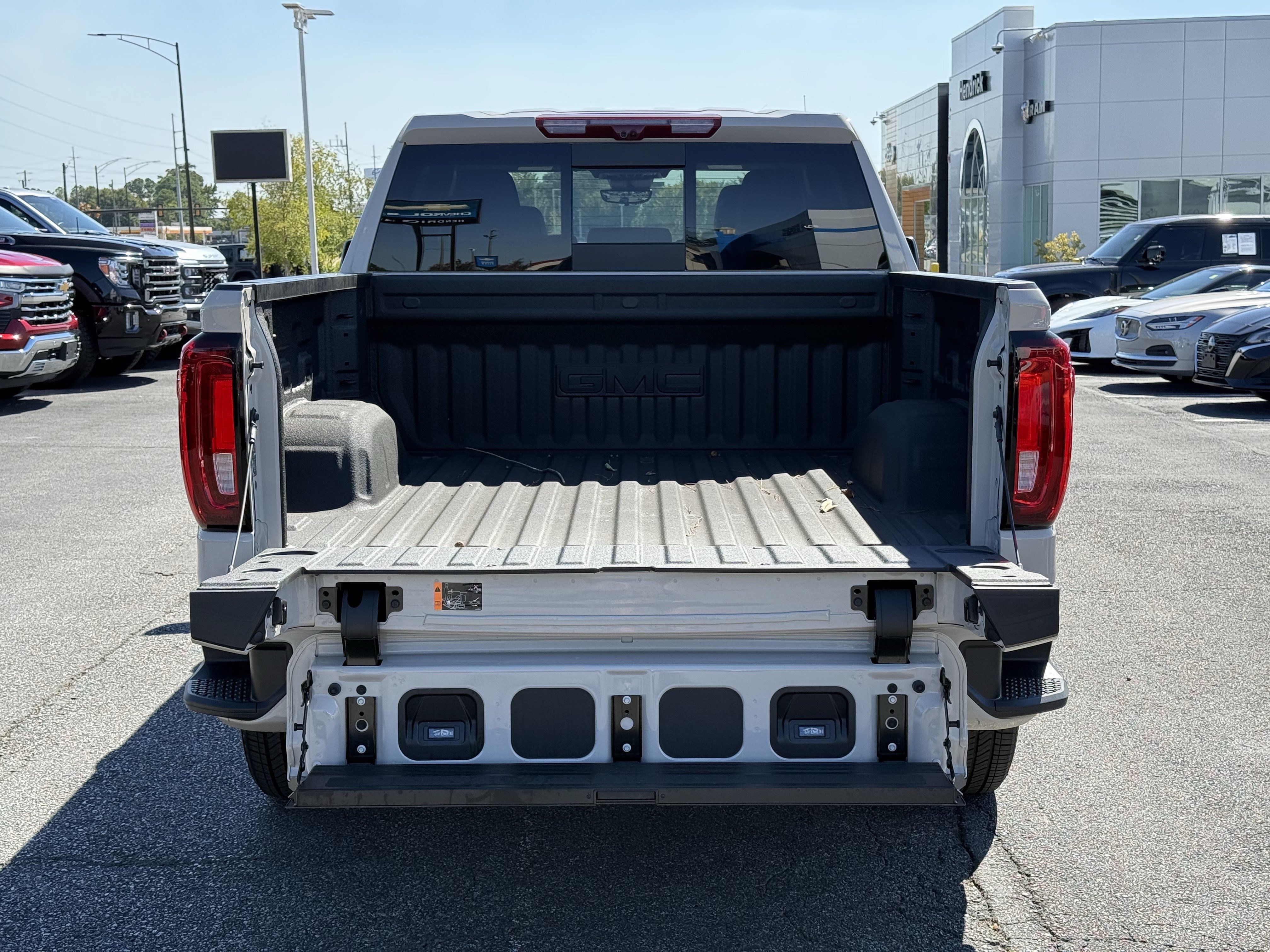Used 2026 GMC Sierra 1500 Denali w/ Denali Reserve Package AWD/4WD image 36
