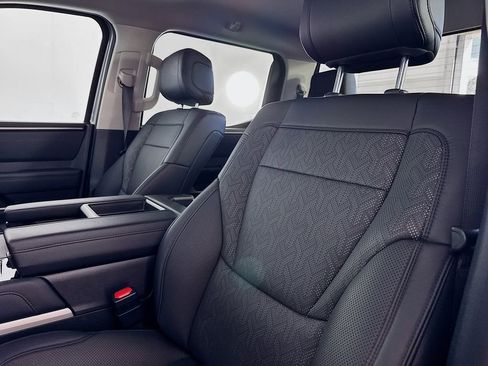 Used 2024 Toyota Tundra Limited image 36