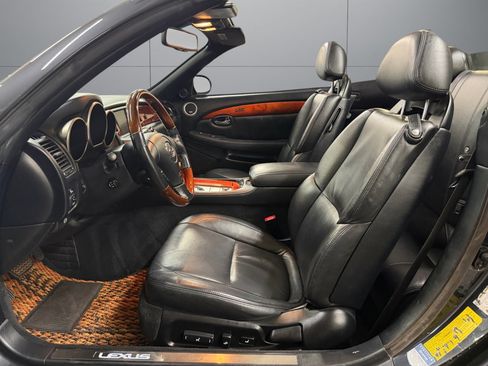 Used 2006 Lexus SC 430 Convertible RWD image 10