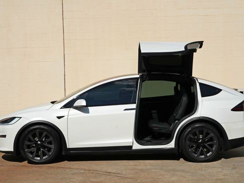 Used 2024 Tesla Model X AWD/4WD image 53