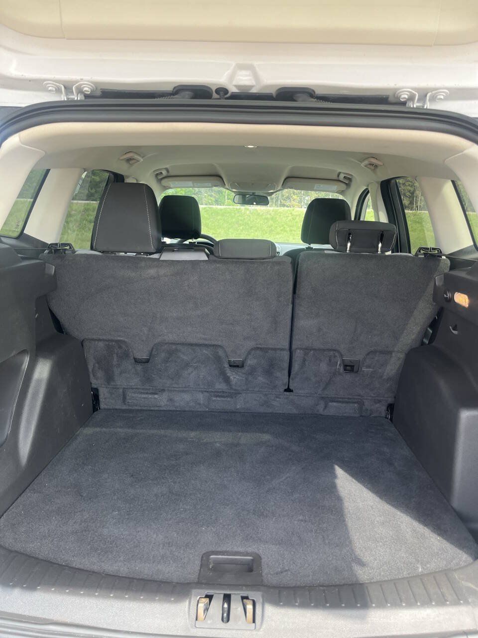 Used 2017 Ford Escape SE AWD/4WD image 10