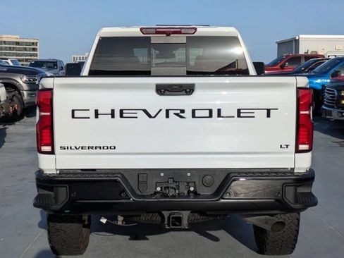 Used 2026 Chevrolet Silverado 2500 LT w/ Trail Boss Package AWD/4WD image 4