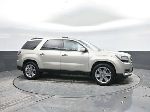 Used 2017 GMC Acadia Limited SLT image 8