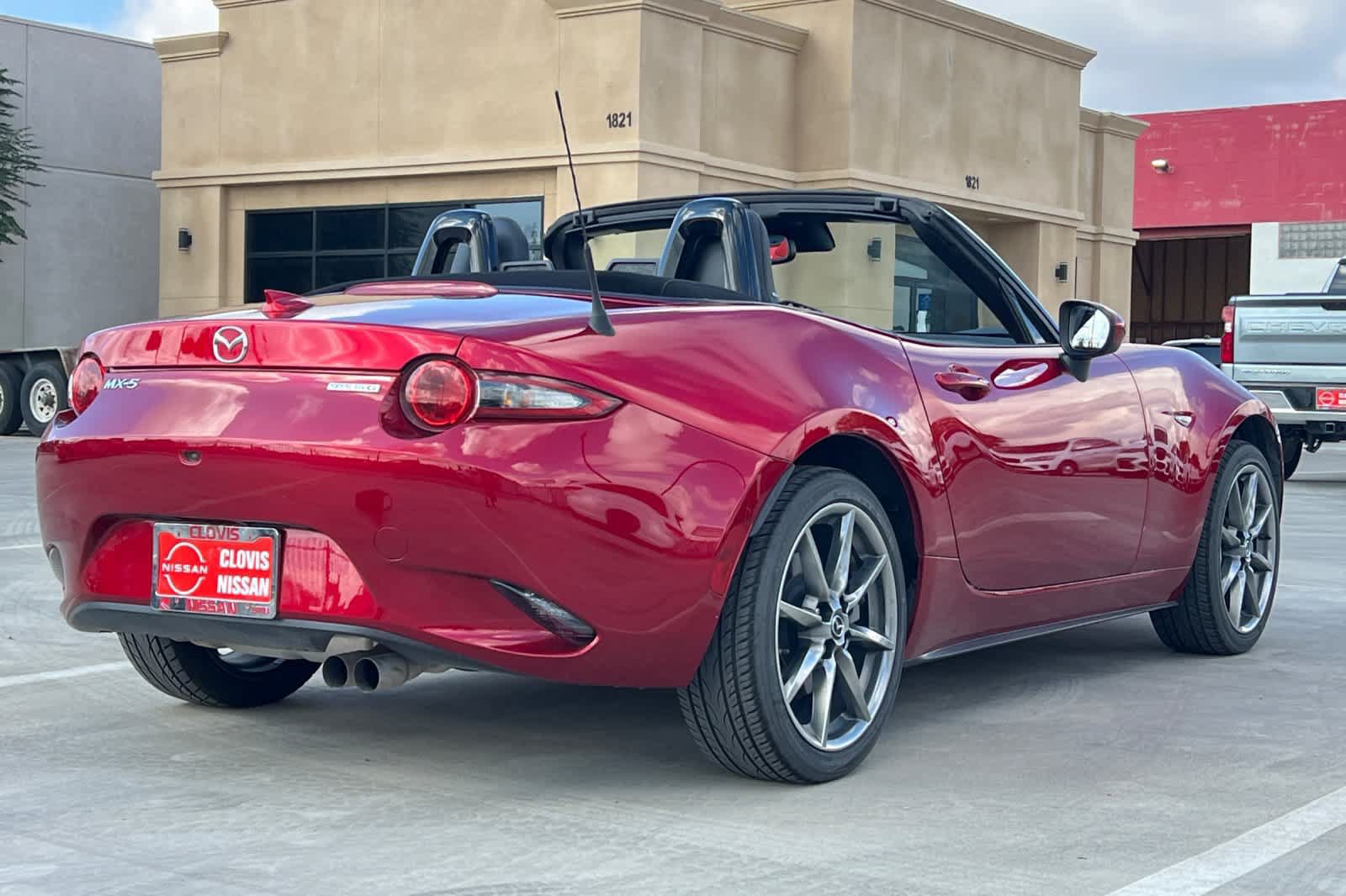 Used 2022 MAZDA MX-5 Miata Grand Touring RWD image 2