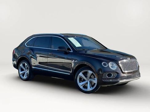 Used 2018 Bentley Bentayga Onyx Edition image 8