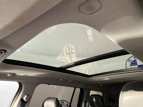 Used 2022 Jeep Grand Cherokee L Limited w/ Luxury Tech Group II image 27