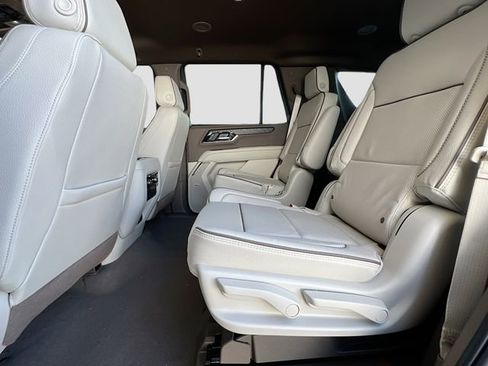 New 2026 GMC Yukon Denali image 17