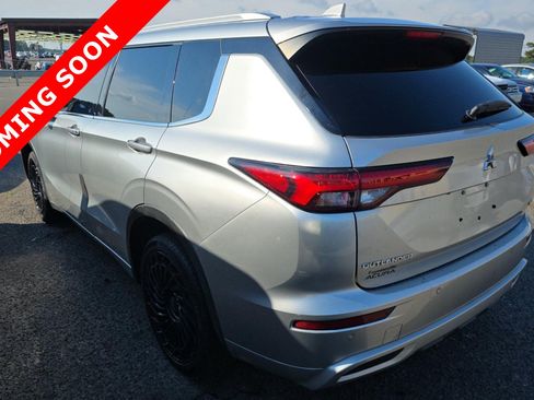 Used 2022 Mitsubishi Outlander SEL FWD image 3