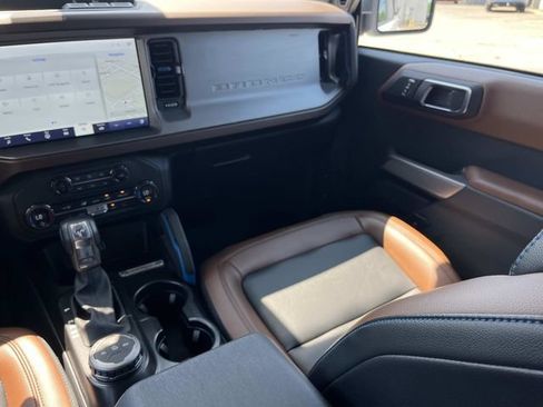 Certified 2023 Ford Bronco Outer Banks AWD/4WD image 16