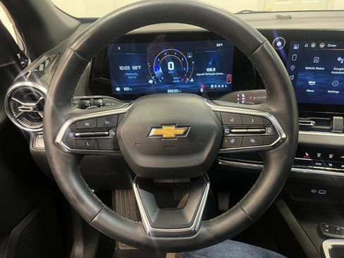 Used 2025 Chevrolet Equinox LT image 28