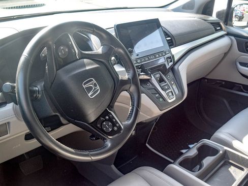 Used 2018 Honda Odyssey EX-L image 11