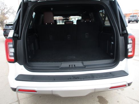 Used 2024 Ford Expedition Max Limited image 19