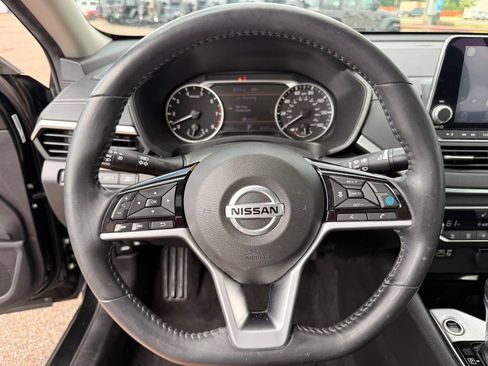 Used 2020 Nissan Altima 2.5 SV FWD image 26